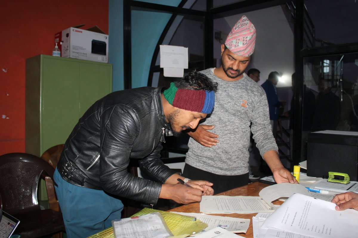 MCA_Nepal's tweet image. एमसिए-नेपालले विद्युत् प्रसारण आयोजना अन्तर्गत प्रसारण टावरका जग निर्माणका लागि आवश्यक जग्गा प्राप्तिमा उल्लेखनीय प्रगति गरिरहेको छ।
#MCC #nepalcompact #electricity #roads