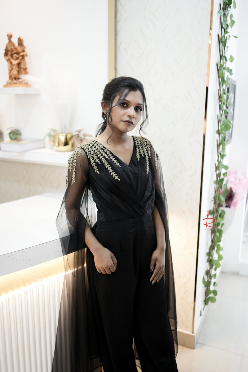letsfollowray's tweet photo. Bridal • Baptism • Designer Wear in Trivandrum 📷
Party Wear | Wedding Gowns | Bridal Blouses | Baptism Dresses | Christening Gowns 📷
Designer Blouses | Custom Outfits for Girls &amp; Boys 📷📷
Step into elegance with Ray World Designer Boutique 📷 https://t.co/MwGaX4qHYL