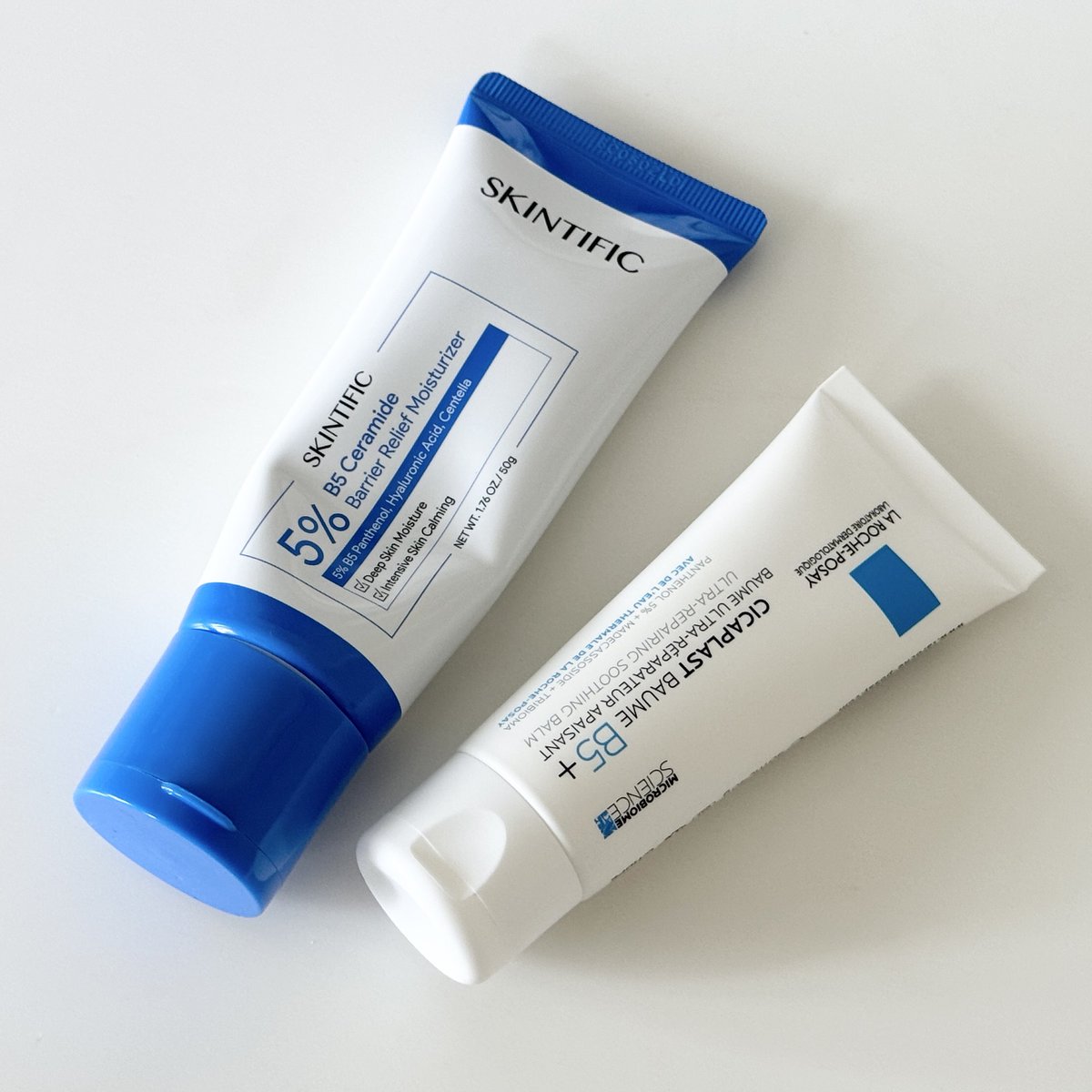 เจอละ Dupe มอยส์ B5 กู้ผิวตัวดัง ยกให้คู่นี้เป็นมุนิน มุตาเลย! 
ใครเล่นสงกรานต์มาผิวแพ้ ไปตากแดดมา ผิวแสบแดง มาเลยจ้าาา กู้ผิวดีเว่อ!

ใครไม่ชอบเนื้อหนักไปบ้าน Skintific B5 เลย เนื้อเจล บางเบา  ราคาสบายกระเป๋ากรุบ! กู้ผิวพัง + ผิวแข็งแรงขึ้น