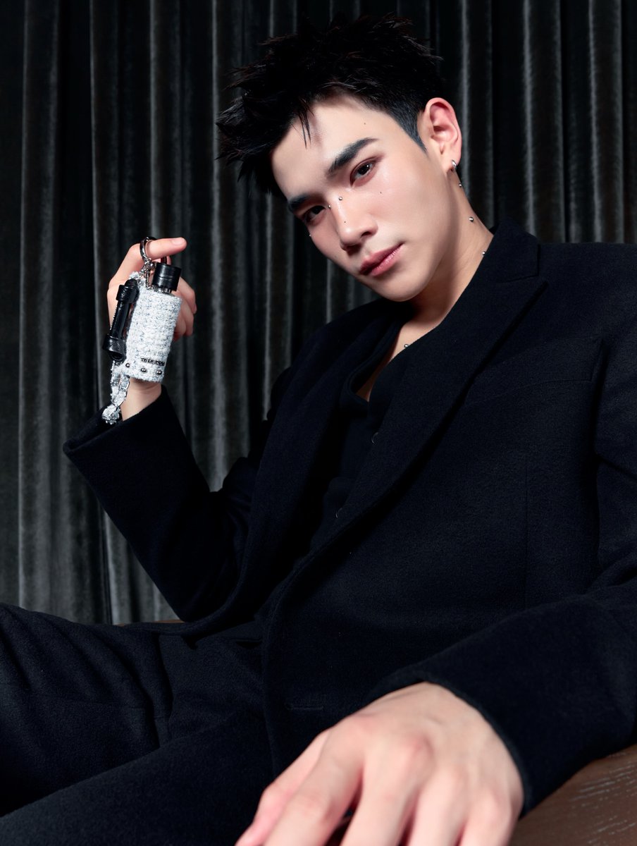 𝙆𝙁 tweet media