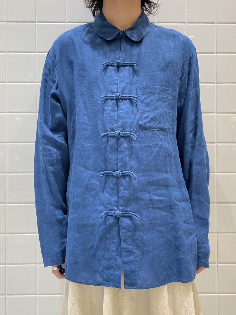 【Ground Y 2026 Spring / Summer styling】
#名古屋PARCO スタッフより、おすすめのコーディネートをご紹介します。
涼しげなリネン素材を組み合わせた、春夏に活躍するコーディネート。
フレンチリネンは上品な光沢と自然なしわ感があり、使い込むほどに肌の馴染みが良くなります。
(Noguchi)