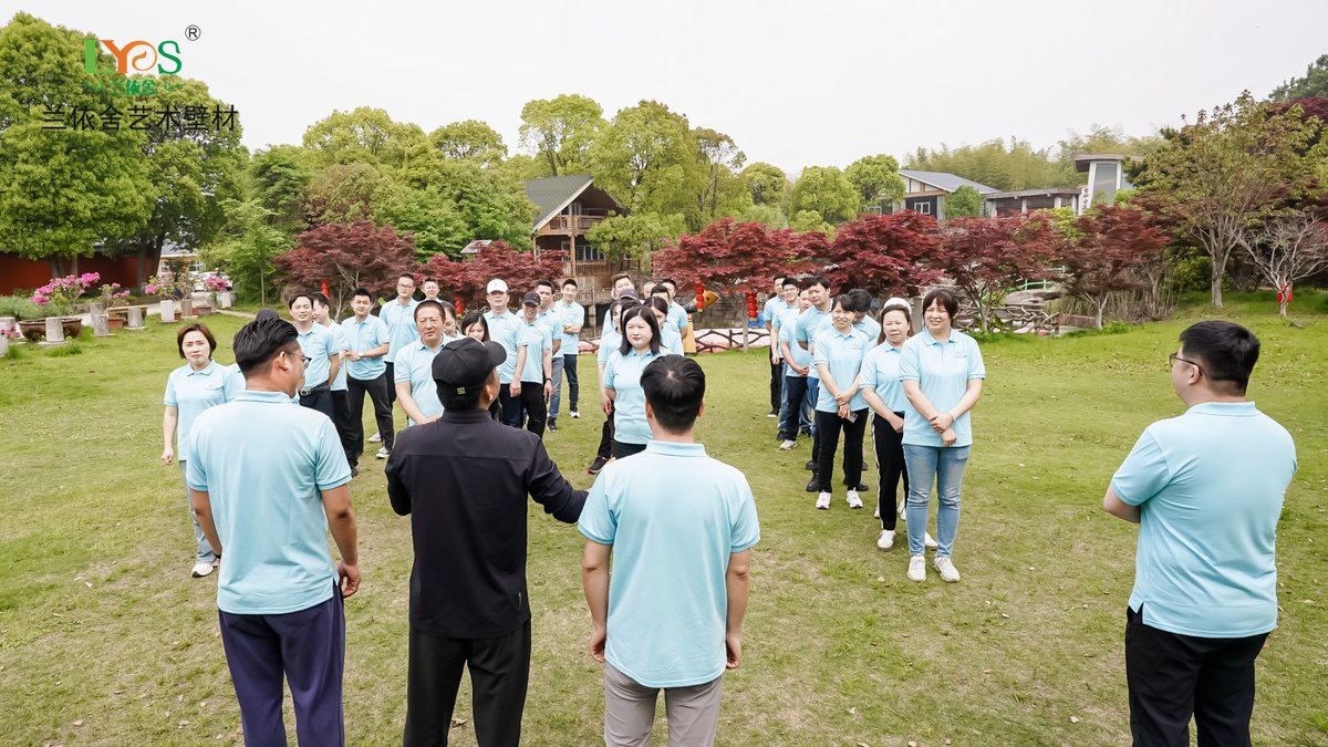 jean18081808's tweet image. "Spent a sunny Saturday sorting donations for local families in need!  Met amazing volunteers u0026 felt the joy of giving back. Grateful to be part of this community. #VolunteerLife #CommunityImpact"