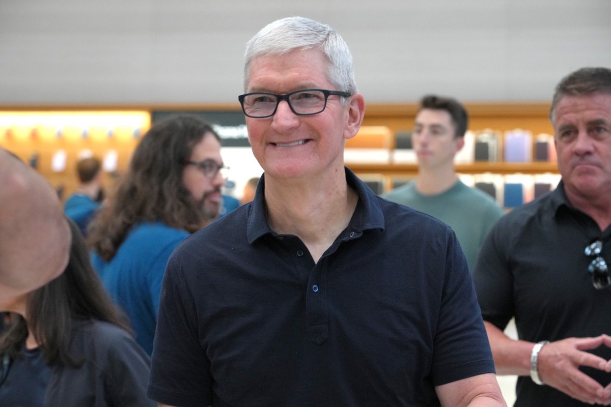UltimaHoraCR's tweet image. #MUNDO | Tim Cook (@tim_cook) anunció que dejará la dirección de @Apple. John Ternus, actual jefe de hardware de la compañía, será el nuevo CEO.

Vía @estherrot
caracol.com.co