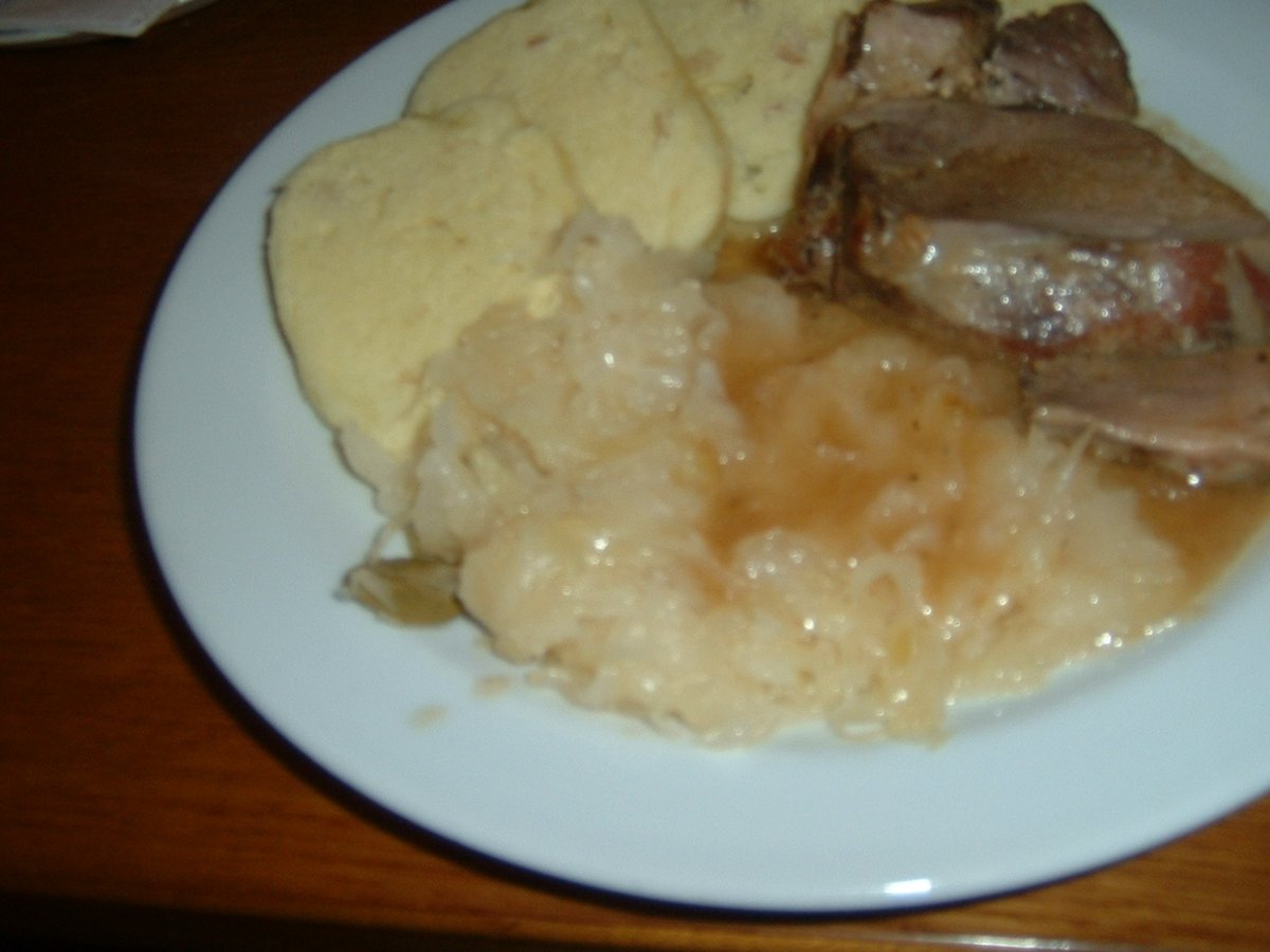 【あの頃🇨🇿プラハで】

ベルギーに暮らしていた2008年、思い立って一人でチェコ🇨🇿プラハへ向かった！石畳の街を歩きながら、ミラン・クンデラの「プラハの春」に思いを馳せる...。遠い歴史のはずなのに、不思議と今の時代とも重なり、自由の重みを静かに考えさせられた！

＃プラハ