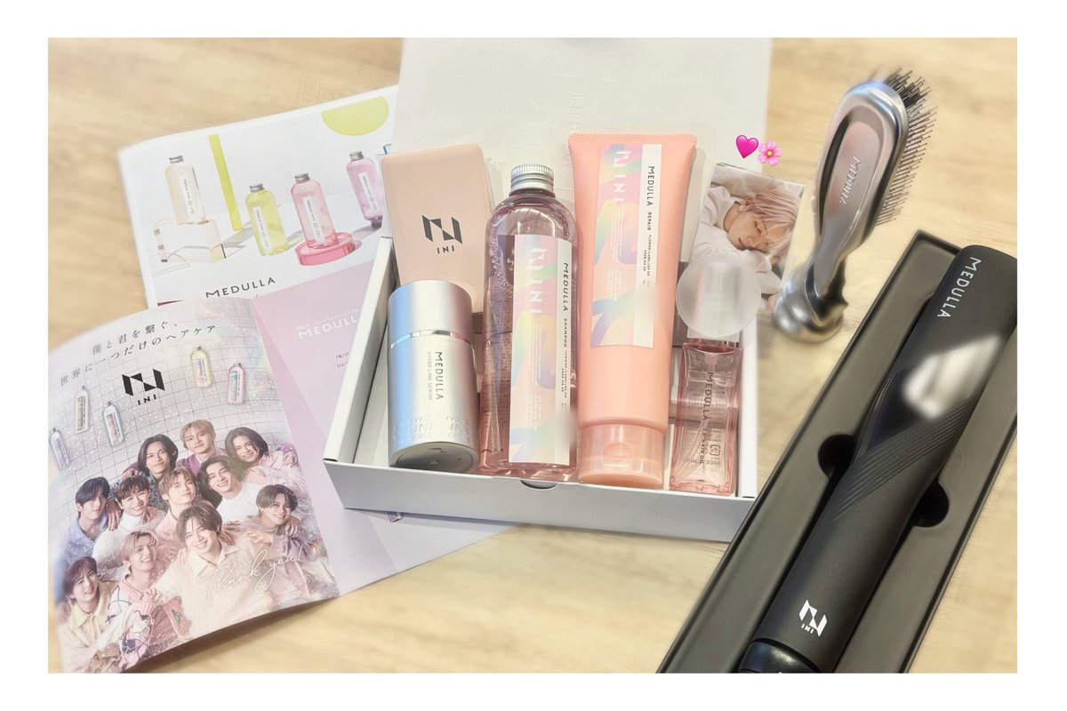 chuka_ini's tweet photo. かわいい使うのたのしみ^›⩊‹^🩷
#僕と君を繋ぐ世界に一つだけのヘアケア https://t.co/sw5XG6d0Rf