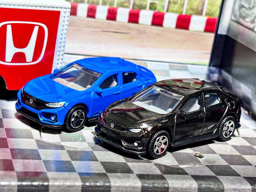 hirukaranomeru's tweet image. ホンダ・シビック［FK7］

MATCHBOX 8カーパック中の一台✨
ラインナップはほぼベーシックの再販組ばかりですがこれだけ地味に新カラー(のはず🤔)
なんか今回タンポのクオリティがめちゃくちゃ上がってる気する🤔

#マッチボックス 
#ミニカー
#ジオラマ
#Honda