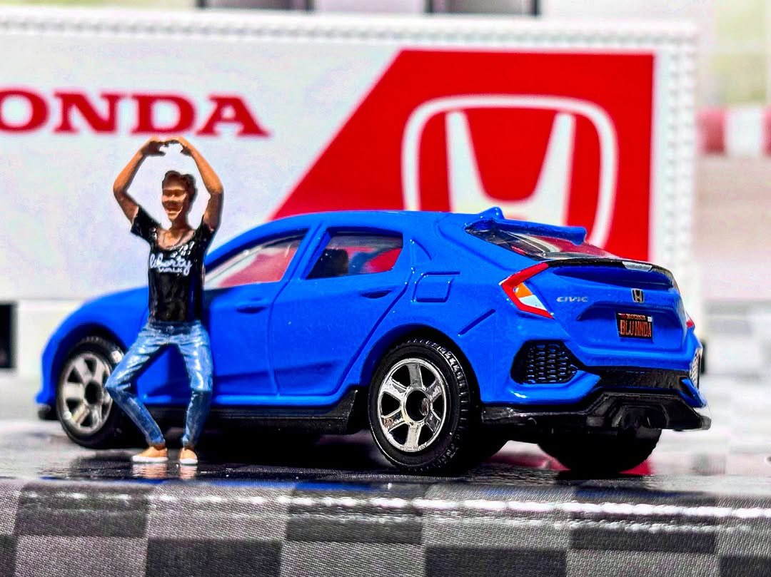hirukaranomeru's tweet image. ホンダ・シビック［FK7］

MATCHBOX 8カーパック中の一台✨
ラインナップはほぼベーシックの再販組ばかりですがこれだけ地味に新カラー(のはず🤔)
なんか今回タンポのクオリティがめちゃくちゃ上がってる気する🤔

#マッチボックス 
#ミニカー
#ジオラマ
#Honda