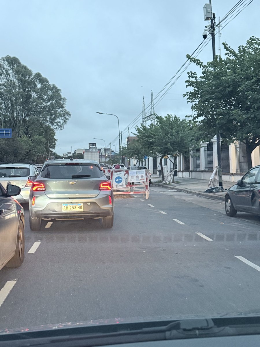 lausantos77's tweet photo. Hasta cuándo va a estar ésto?
Nazca entre Beiró y Av. San Martín. Una odisea agarrar por ahí en la mañana. Caos total en hora pico por desidia total! @TransitoPolicia @iMrJhonbtc @BA147 @DNDConsumidor https://t.co/XCgbclAx1v