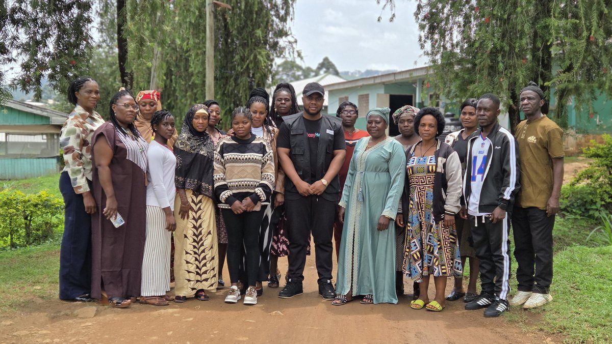 EasyHealth10's tweet photo. Knowledge saves lives. Compassion changes them. 💚

EasyHealth brought together health workers and community health workers in fundong for a refresher on post-abortion care  counseling, linkage pathways, family planning, and above all, non judgemental care. https://t.co/oBM7VXnjWo