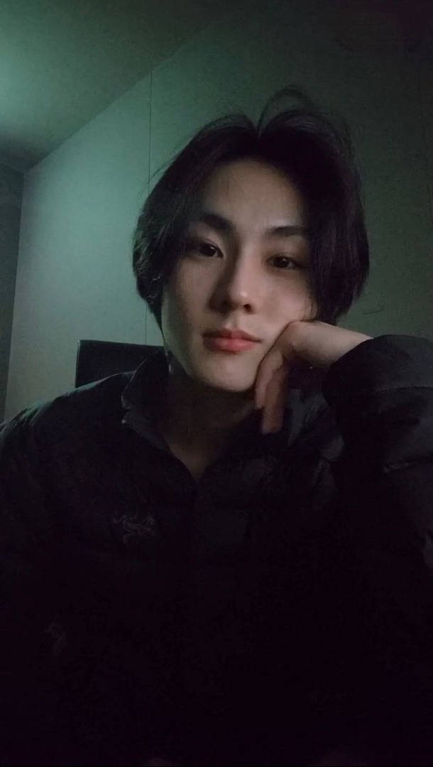 Woodsy Corner. tweet media