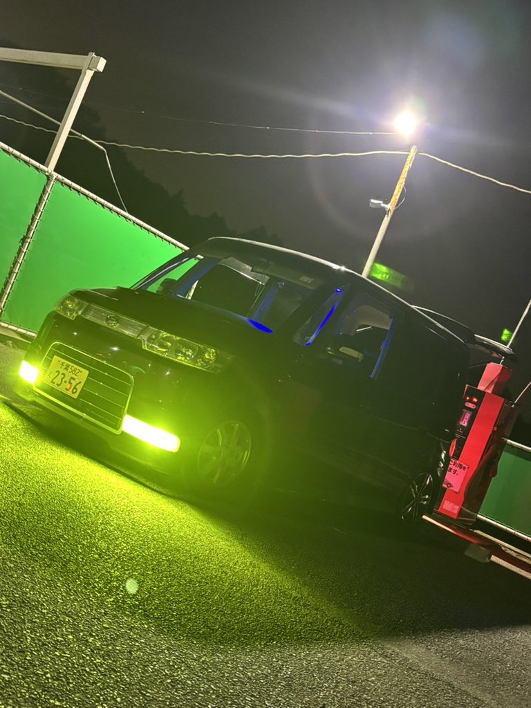 Xx_ZeRo9's tweet photo. リア純正バネカットでフロントムーヴの車高調穴加工からの暇すぎて純正腹下切断😚
バックランプストロボでクルクルテール探し中🤤

最終目標が見えない車😎

とりあえず次は単管溶接でストレート作ろう🥱 https://t.co/WjUr7aUK6x