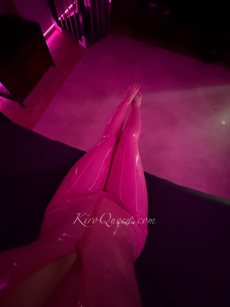 kiroqueenvids's tweet photo. My beautiful Pink latex suit <3 
@kiroqueencom
https://t.co/WBNu0VgxMs https://t.co/JnLBKgbLdM