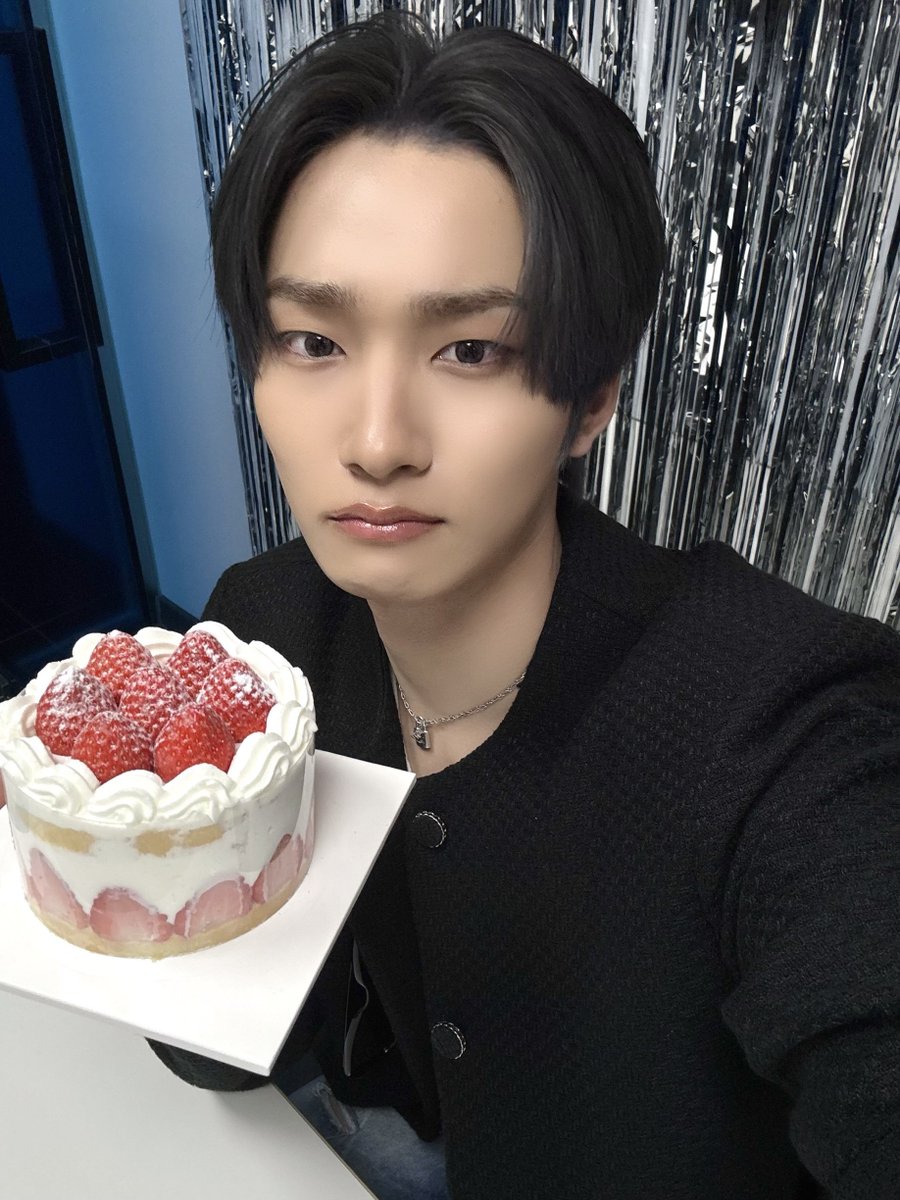 EPEX Official tweet media