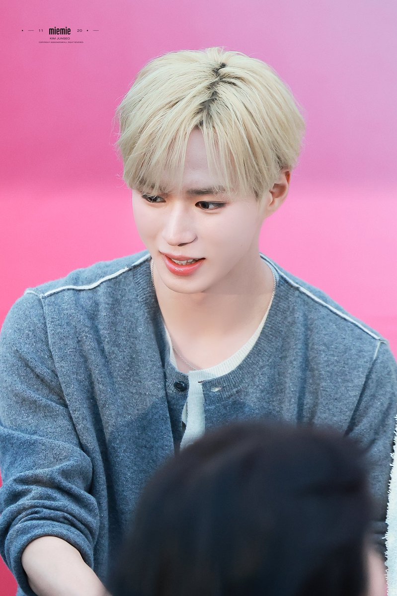 𝐦𝐢𝐞𝐦𝐢𝐞 tweet media