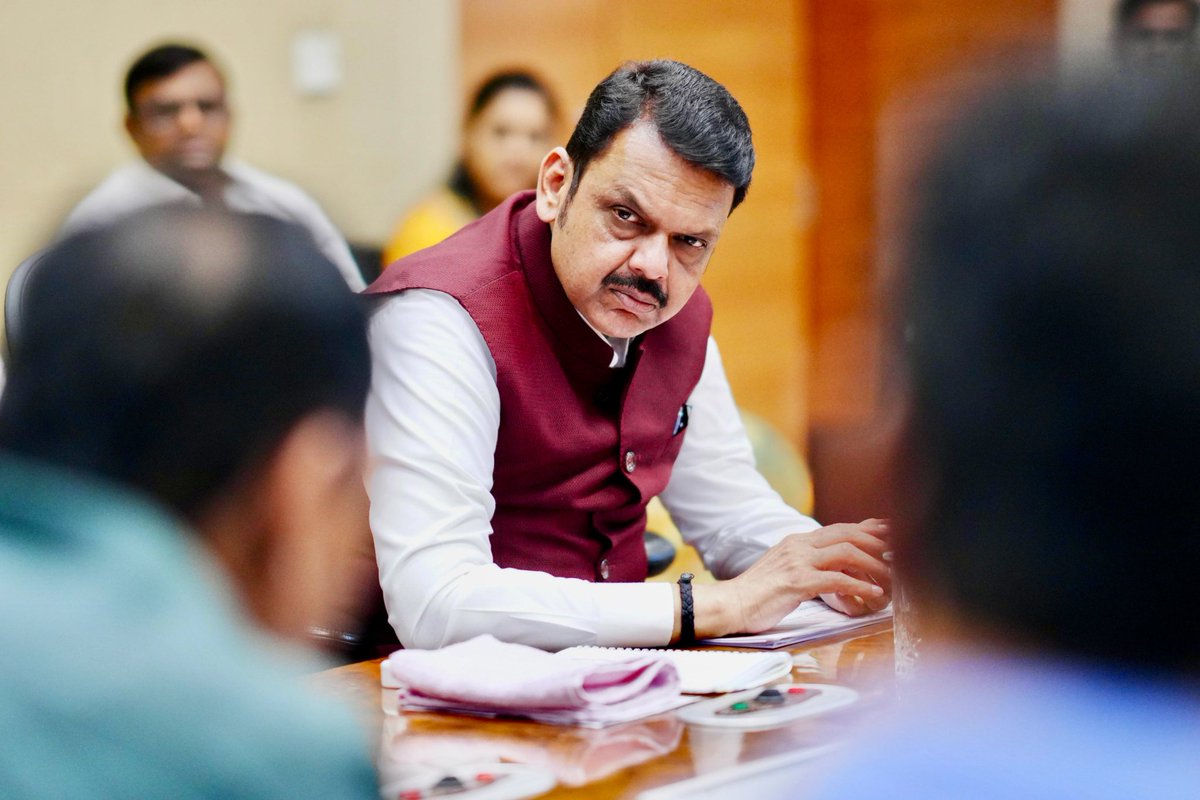visvabhara27931's tweet photo. साहेब 4 वेळा मुख्यमंत्री होऊन जेवढे दिवस मुख्यमंत्री राहिले नाहीत तेव्हढे फडणवीस एक टर्म मध्ये राहिलेत..

सुंदर असल्या बोलबच्चन फक्त बारामतीत हाणायच्या😂😂😂 https://t.co/sdEYhErjAP