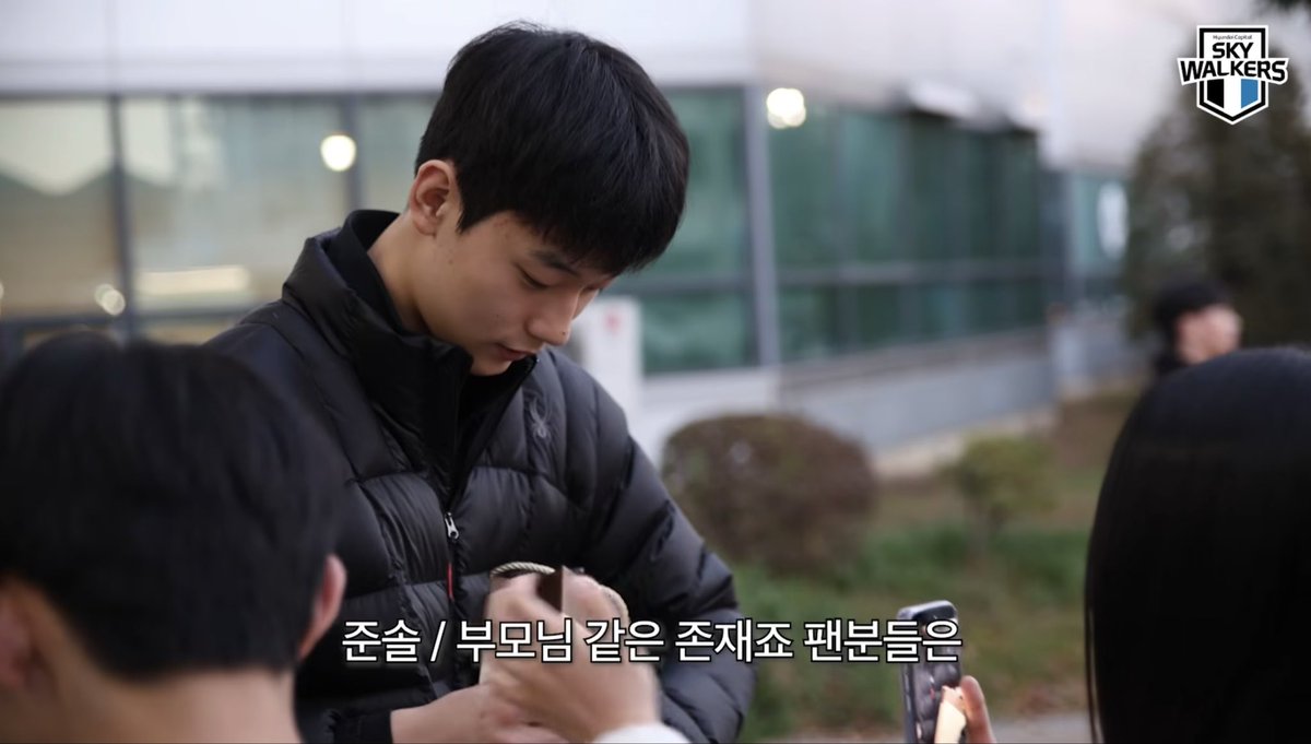 므엉 tweet media