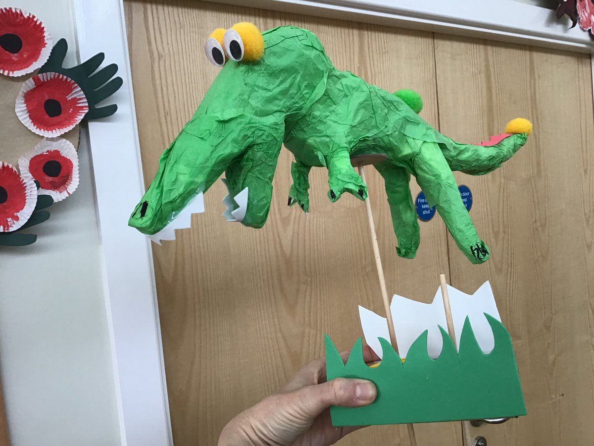 Rotherhamcreat2's tweet image. A Lovely morning at Milton School with children and families for our Dangerous Dinosaur Family Learning session. We developed our art and basic engineering skills to create a 3D moving Dinosaur. Great team work and learning together. #fabulousfamilies #learningtogether #dinosaurs