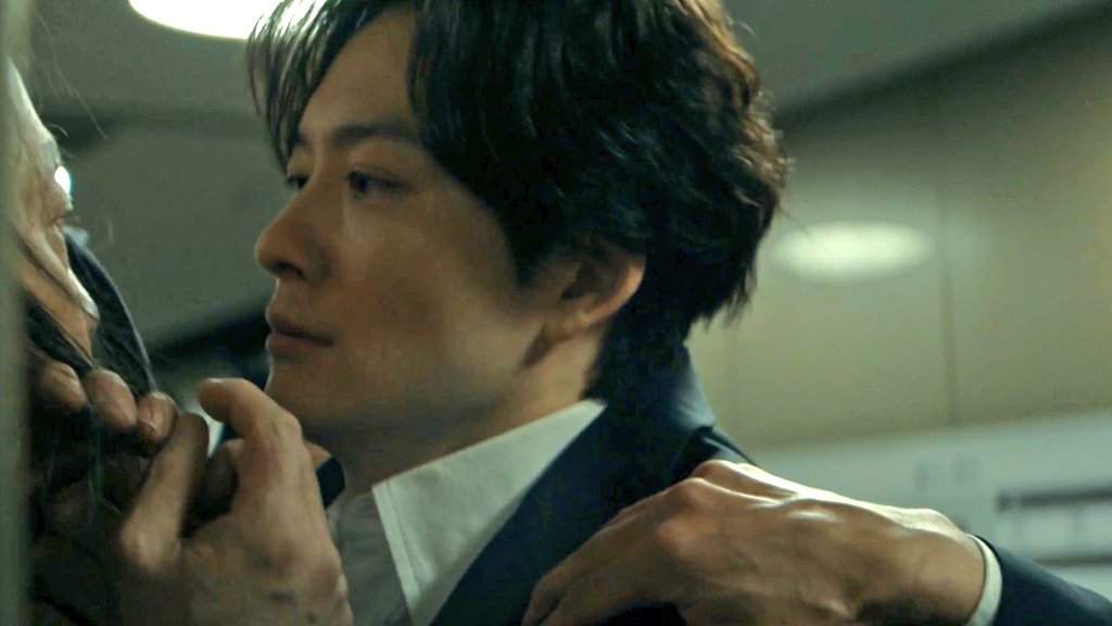 arfebibots's tweet photo. Ooh, Masaki Okada... what an actor you are!
He doesn't need to move all of his face muscle to show his emotion. Damn, that's range! #岡田将生 https://t.co/6pSL3w2BPn