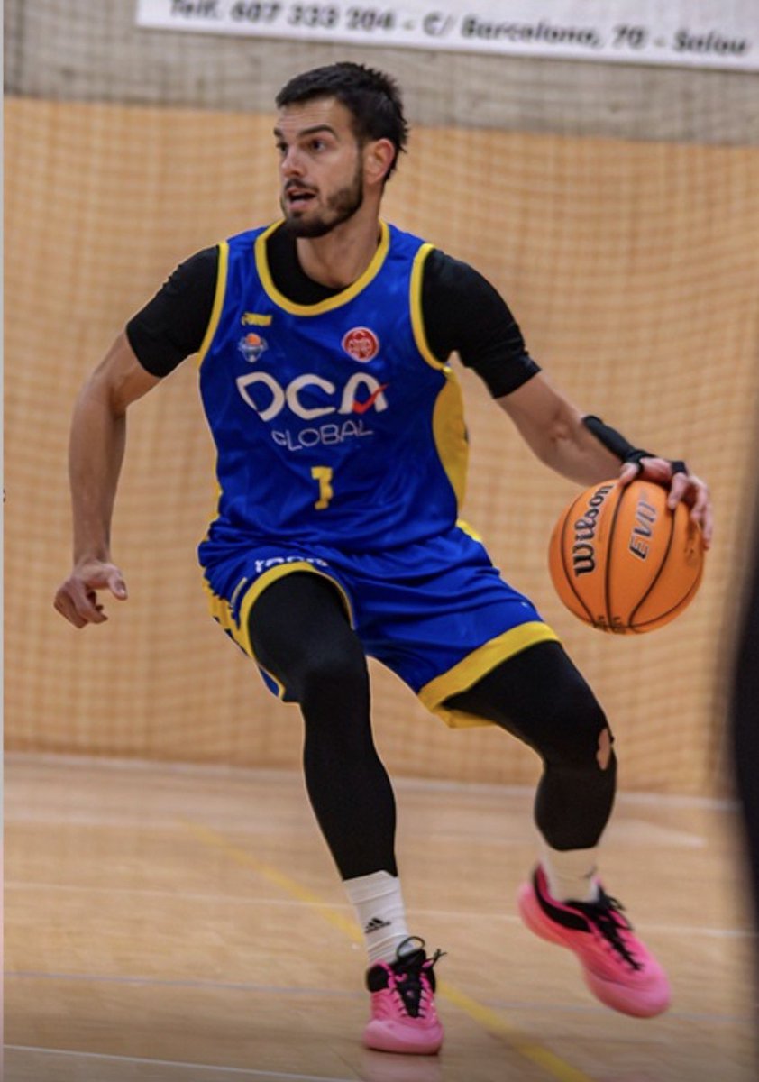 Alex_ReyesIB's tweet photo. 2ª FEB || Aunque no pudo evitar el descenso del OCA Global CB Salou, ALEX LLORCA (1989) ha mostrado un gran estado de forma. 

Esta temporada promedió…

📊 13.4 PTS || 4.1 REB || 3.2 ASIS || 1.6 ROB

✅ 45.3% T2 || 35.2% T3 || 81.6% TL || 14.6 VAL

#SegundaFEB https://t.co/xglT6DeuBd