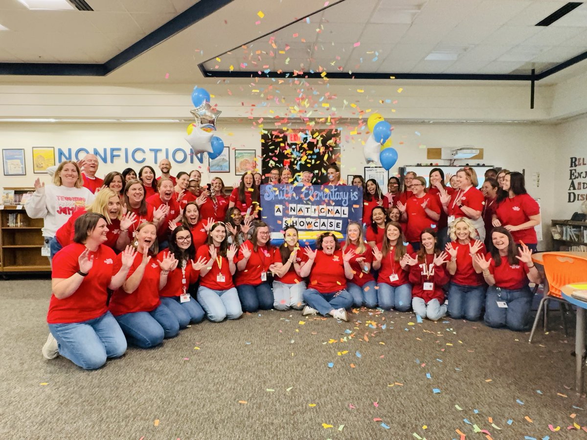 Smith_Seabees's tweet photo. Smith is officially a Capturing Kids’ Hearts National Showcase School for the 5th year in a row!! 🎉 💙🐝 
We are proud of our entire school community for the dedication, heart, and hard work that made this possible. Starting with the heart truly makes all the difference. https://t.co/yMBBxDQtdL