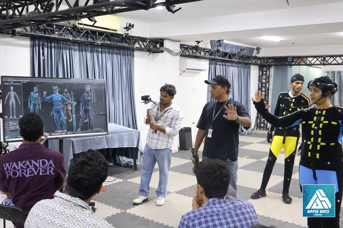 APPLE ARTS STUDIOS tweet media