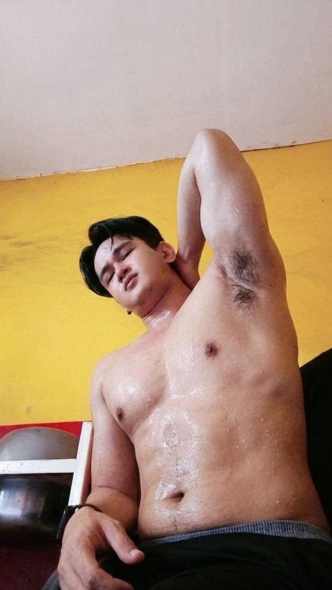 20Belagio's tweet photo. Gerah banget tadi siang🥵 https://t.co/OFoiijIQTc