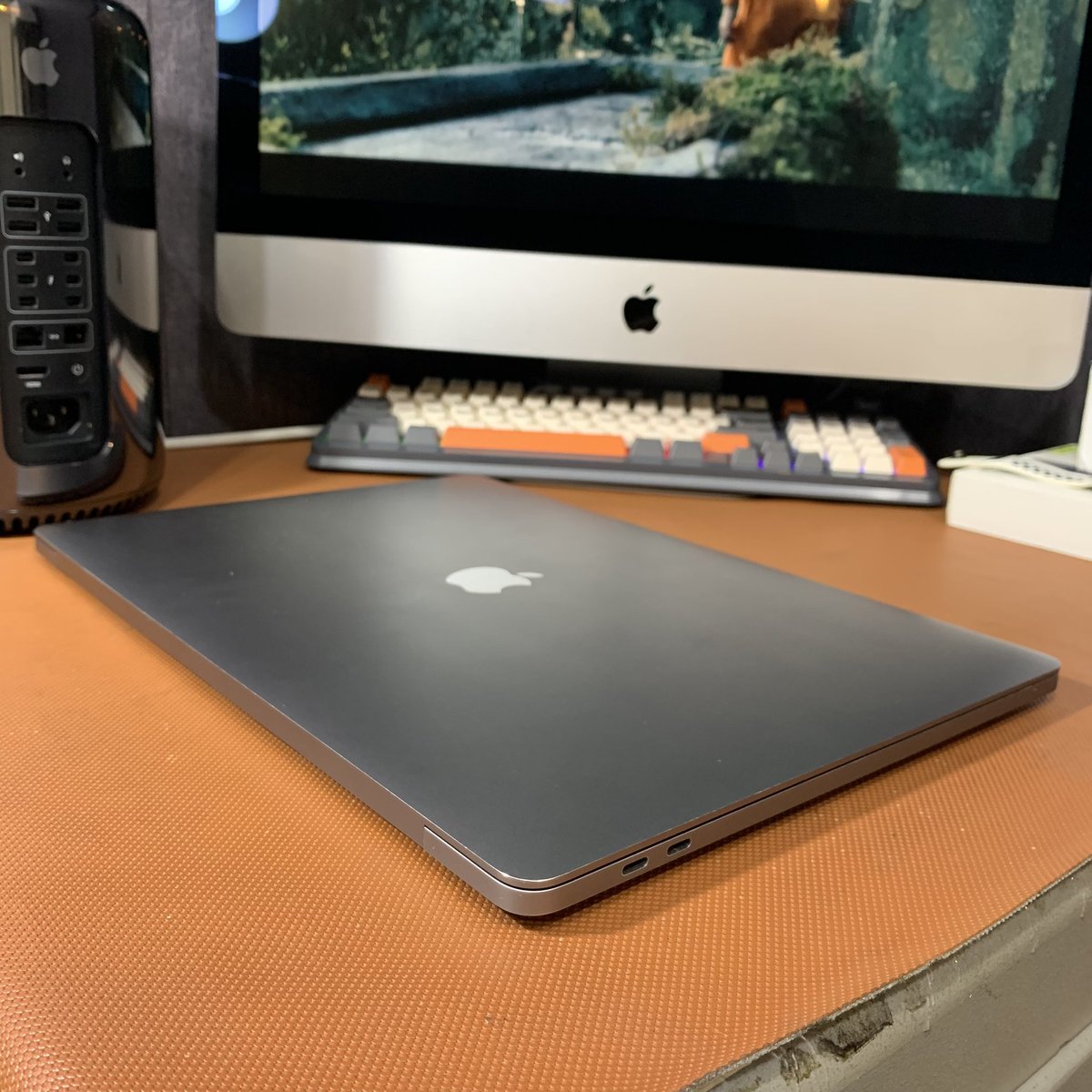 Apes Store ID tweet media