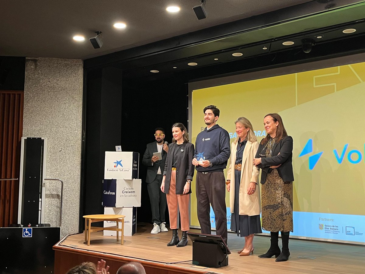 DayOne Premios EmprendeXXI tweet media