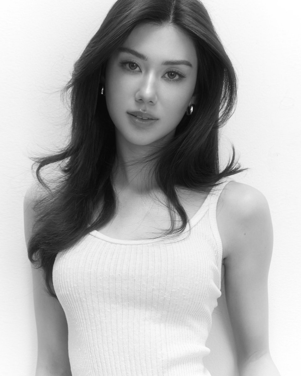 ELLE Thailand tweet media