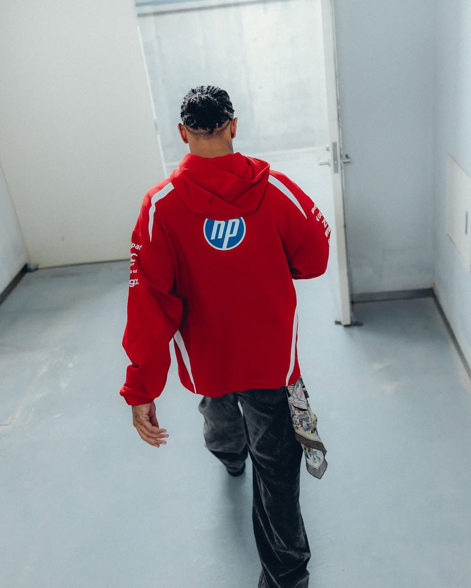 sfcluxembourg's tweet image. 🇫🇷 Je pars organiser mes vacances ✌️

🇬🇧 Off to go and make plans for the break ✌️

#scuderia #ferrari #club #luxembourg #scuderiaferrari #scuderiaferrariclub #scuderiaferrariclubluxembourg