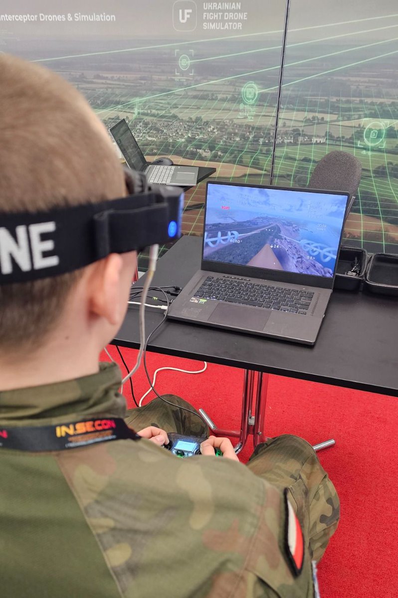 ufdsim's tweet photo. Last week, our partners Defence.Hub presented UFDS at INSECON - a gathering of IT and cybersecurity professionals in Central and Eastern Europe, and the only event in Poland organized by the Ministry of Defence.

#ufds #simulator #poznan #insecon #war #ukraine https://t.co/hdjI0FSd6z