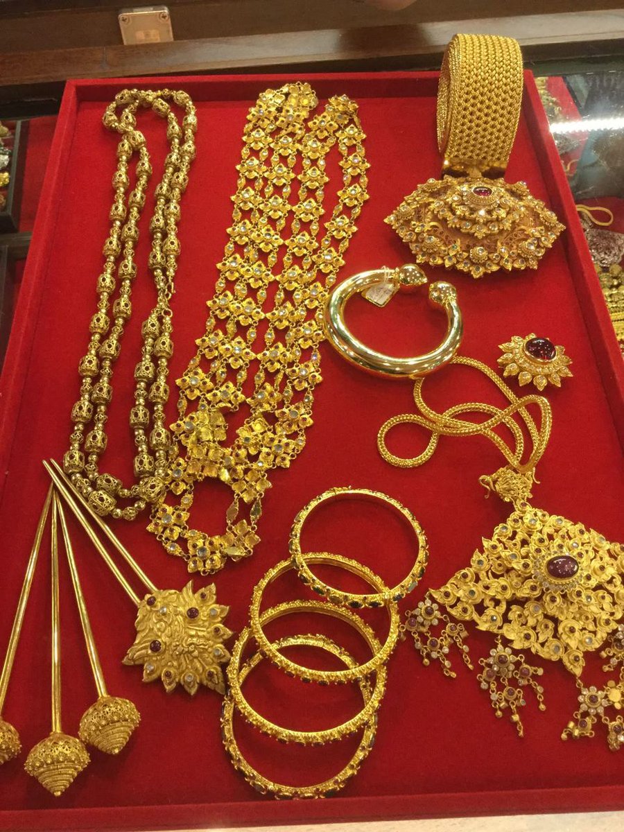 jodipalmari's tweet photo. Available as seen #Gold #amiragold #princessofgold https://t.co/QCFfWcwPHz