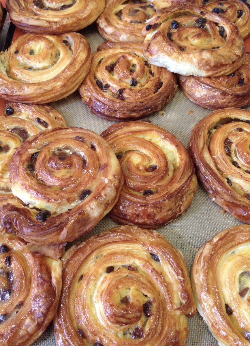 nutmeqzy's tweet image. Interactive foodpoll *•꡴ 

*𐬺♡ for edtwt and anyone else interested 

This or that baked goods 🥐🍰

🏷️ : #edtwt #interactivethread #foodpoll 
♡/↺ appreciated