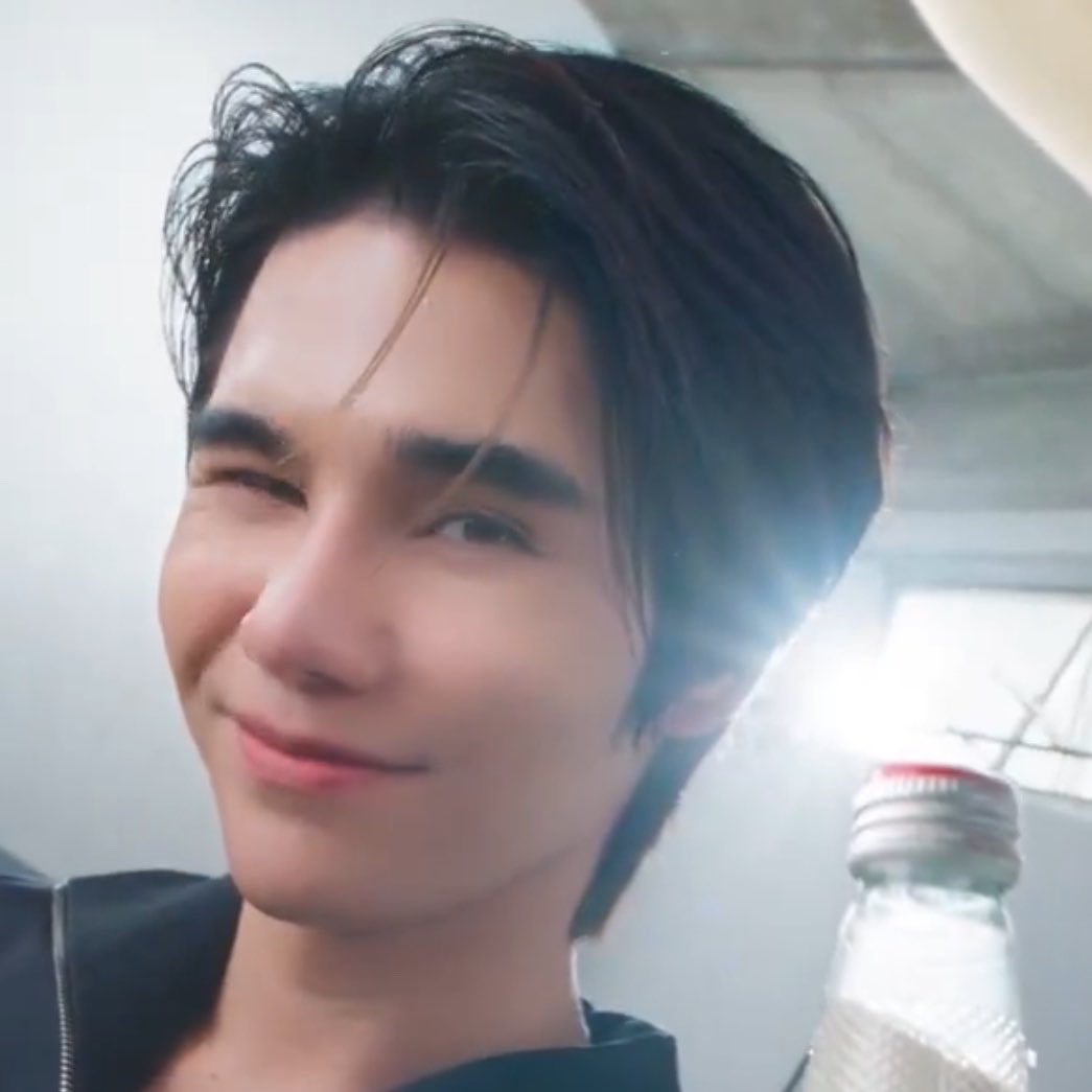 Little ◞♡. tweet media