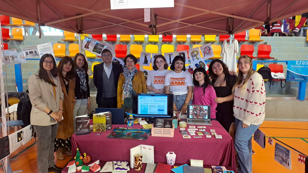 IesGuzman's tweet photo. Un año más nuestro centro participa en la Feria de las Profesiones con un stand dedicado a nuestra familia profesional de Artes Gráficas.
https://t.co/vQ698moGMf https://t.co/EoMlernb5w