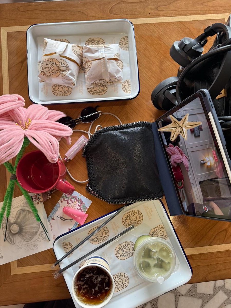 de@dly nightshade tweet media