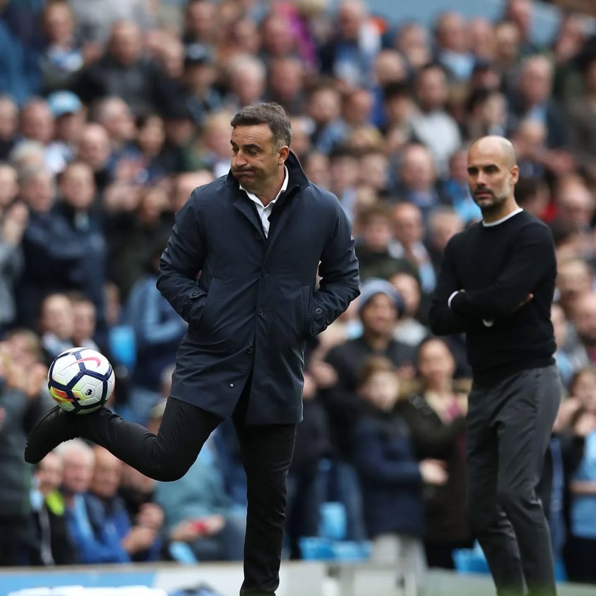HiguitaYMilla's tweet photo. Carvalhal e as grandes tardes da Premier League ao comando do Swansea. E com Ancelotti já na sua fase Celta. Pontapé de saída da Bombonera no Café Faial hoje a partir das 22 horas. Dos títulos no V. Setúbal e Braga, à incrível odisseia no Leixões, sem esquecer trajeto de central https://t.co/TpmWUGTYMV
