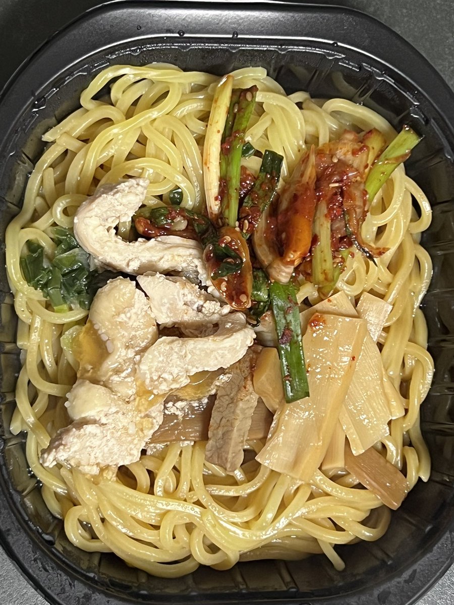 イェナママ tweet media