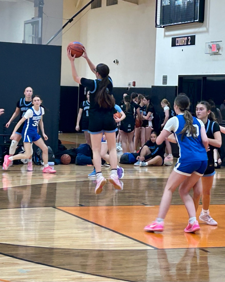 KaitlynHashem2's tweet photo. Solid tournament for MAHuskies E40 - 2028 team 2-1 at the ZG Gold Rush.  Kaitlyn Hashem (2) with strong performances with 28 rebounds and 10 blocks for the tournament.
@MAHuskies
@SollyCoach
@PGHNewEngland
@zg_newengland https://t.co/6180HB4QMo
