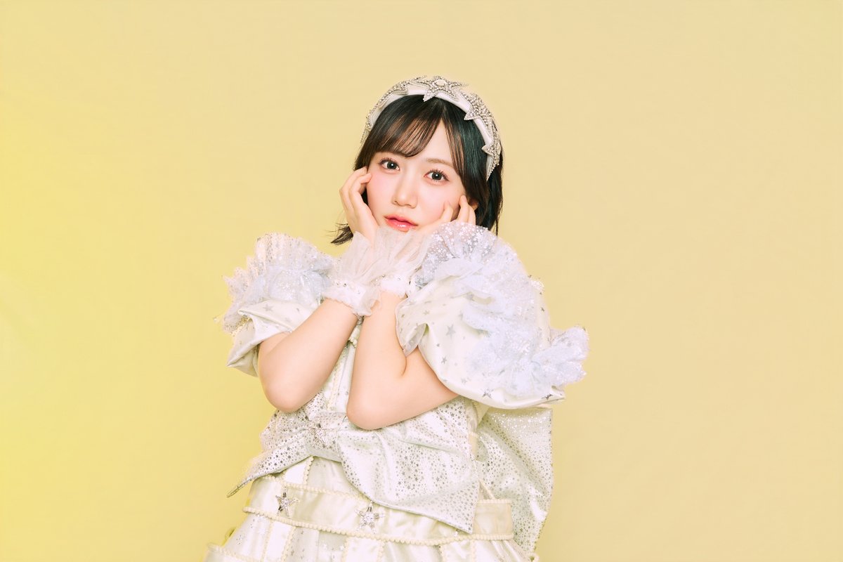フォロー＆RPで #プレゼント🎁】 MORE STAR 笹原なな花 サイン入り