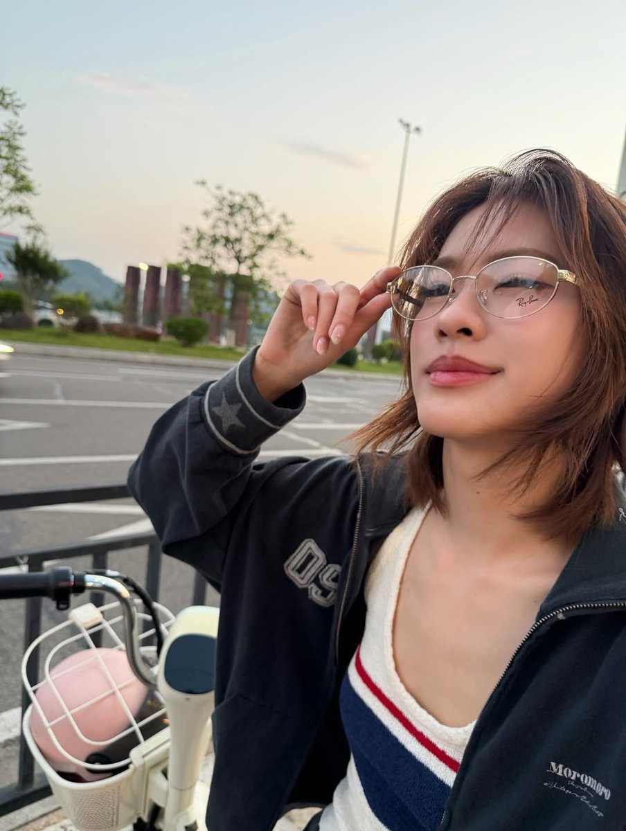 EMI THASORN OFFICIAL tweet media