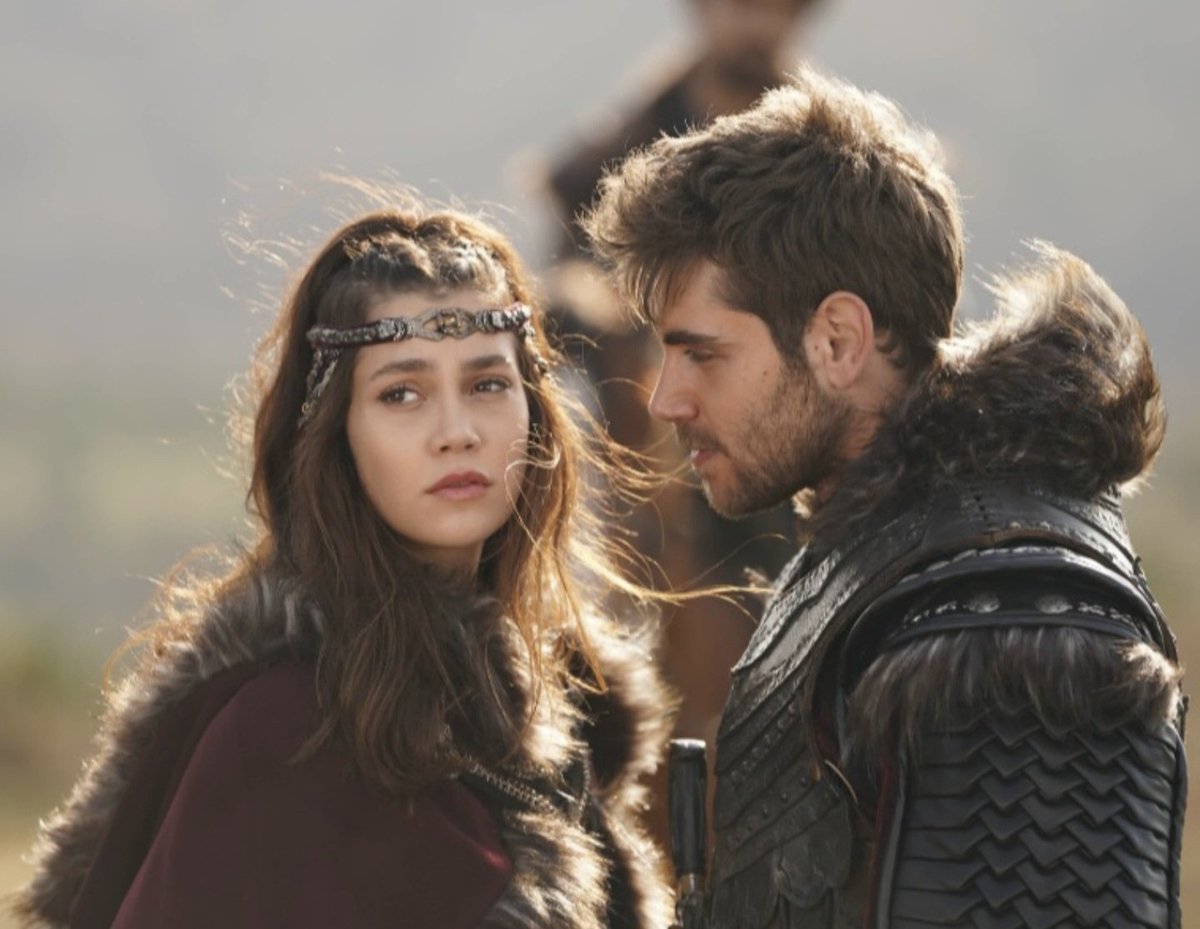 LatifeUssaki's tweet photo. MASAL çiftim #OrHol
RÜYA çiftim #FatVius
#EcemSenaBayır Holofira
#EmreBey Orhan
#CemreGümeli Fatma
#ȘükrüÖzyıldız Flavius https://t.co/BynfaXU6R8
