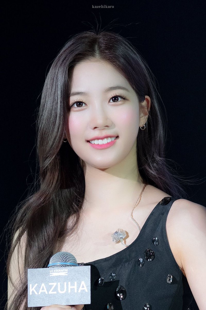 le sserafim pics tweet media