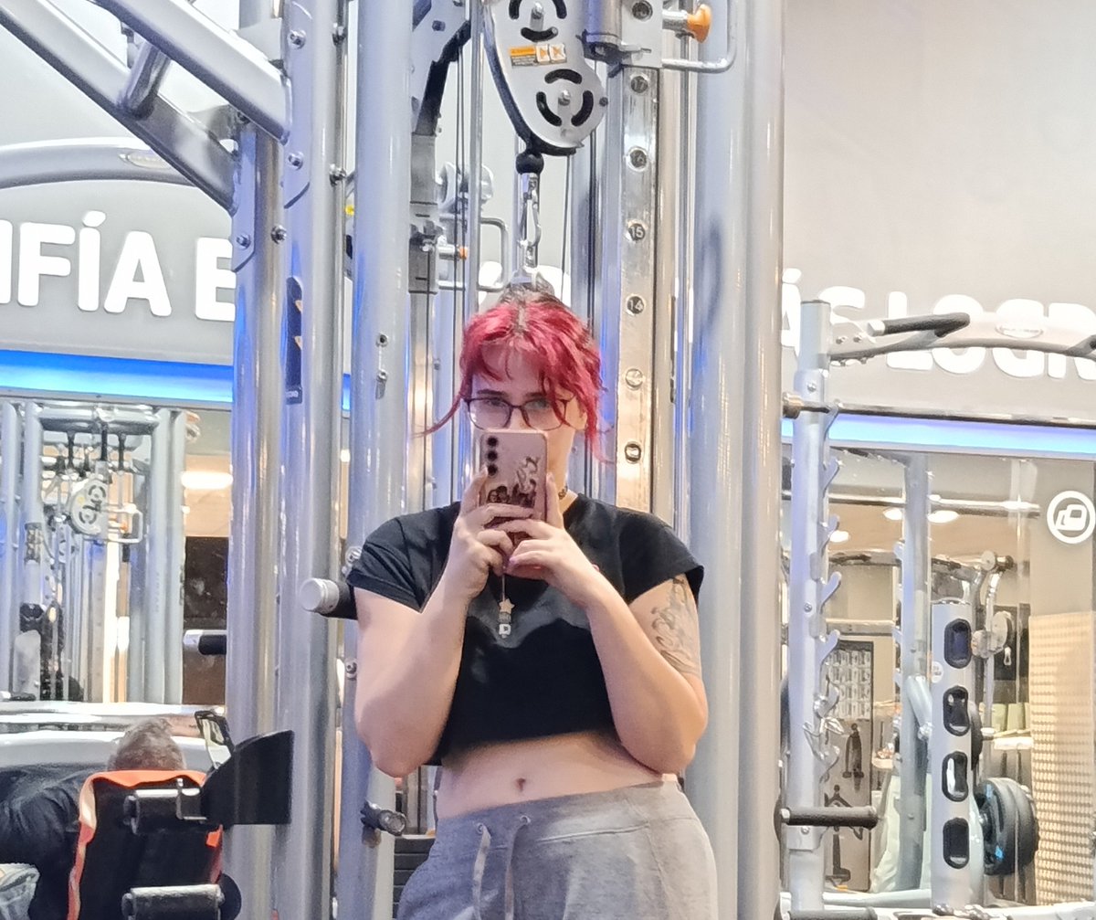 Lps__06's tweet photo. Creo q le gusto a mi Crush de gym..le digo algo?👀🧡 https://t.co/B9NEh8idBa