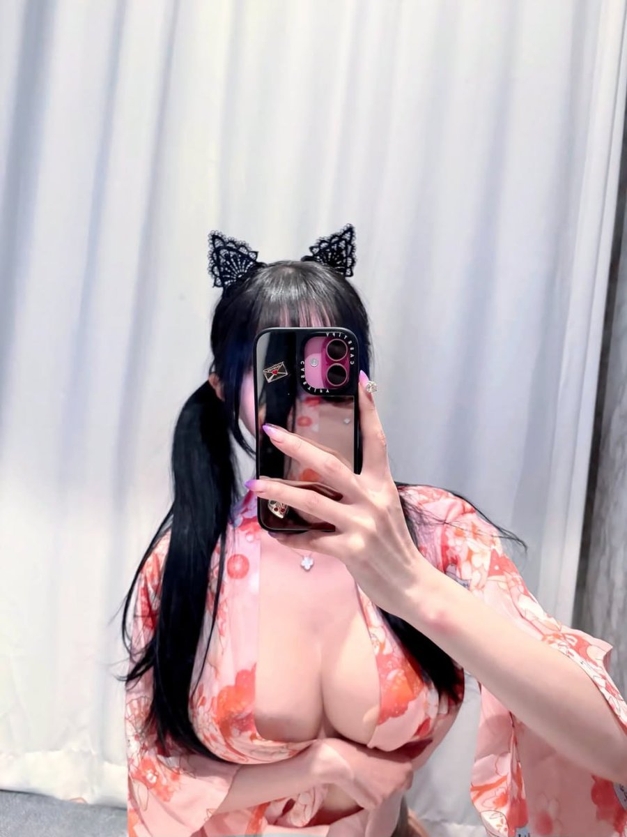 아윤 tweet media