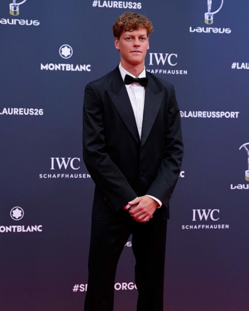 Tennis4Ar's tweet photo. حتى وإن لم يحصد الجائزة… حضوره وحده يسرق الأضواء ✨

النجم الإيطالي Jannik Sinner  @janniksin يظهر بأناقة لافتة في حفل جوائز لوريوس 2026 🎩🇮🇹
هيبة البطل لا تُقاس فقط بالألقاب… بل بالحضور، الشخصية، والكاريزما على أكبر المسارح.

#Sinner #Laureus26 #Tenni https://t.co/ify9fehIsC