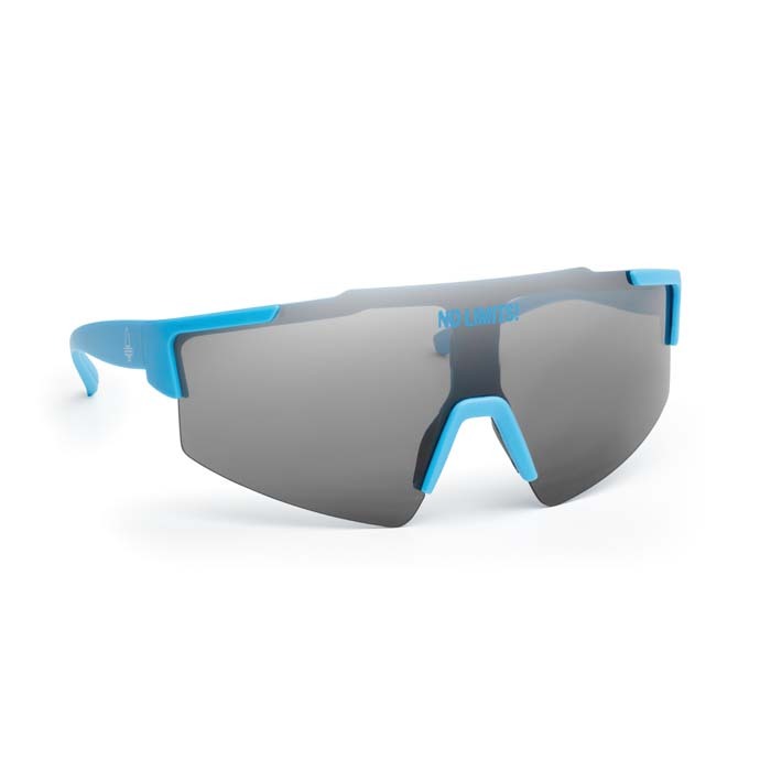 KONFAG's tweet photo. Dein Logo auf der Nase! 😎

Du brauchst stylische Sonnenbrillen für dein Team, dein nächstes Event oder als Merch? Bei uns musst du nicht ewig warten!

✅ UV400 Schutz für volle Sicherheit
✅ Individueller Logodruck
✅ Kleine Stückzahlen

by KONFAG https://t.co/NEjW9vvRPQ