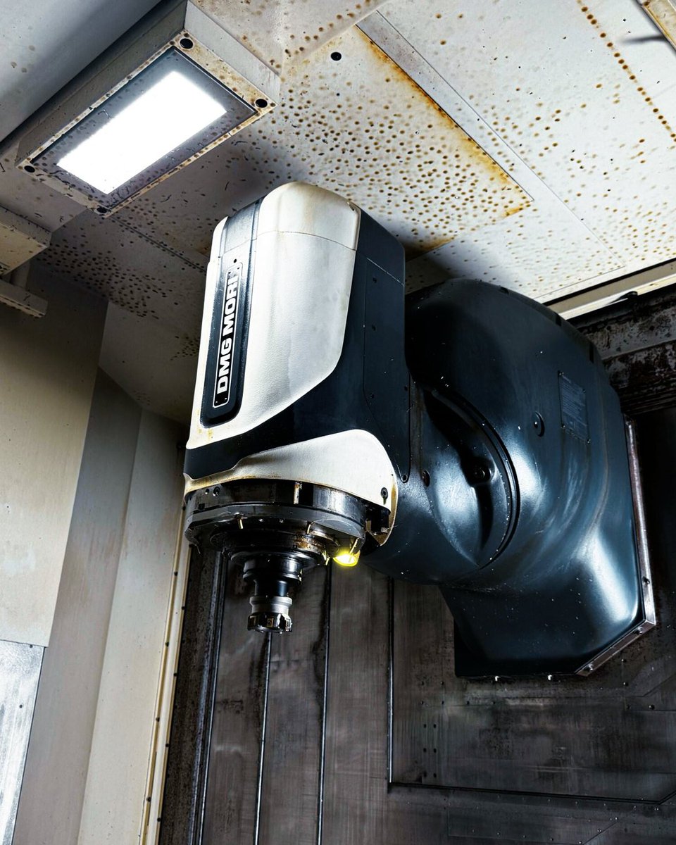 resellcnc's tweet image. You call it a 5-axis. A DuoBlock calls that cute.

2018 DMG Mori DMU 125P DuoBlock. 50" rotary. 103 HP HSK A100. 2,360 IPM. Heidenhain TNC-640. 63-tool ATC.

Trunnions flex. This doesn't.

🌐 Specs and pricing: bit.ly/42qcHcV

#DMGMori #5Axis #CNC #Aerospace #ResellCNC