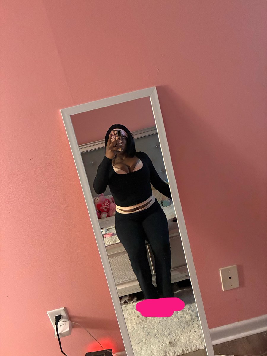 moonsworld00's tweet photo. Shopping Time🥰 https://t.co/xguSHqmN4J