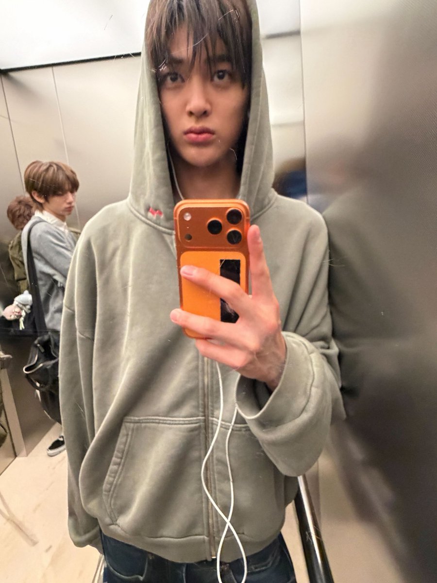 아롱이 tweet media